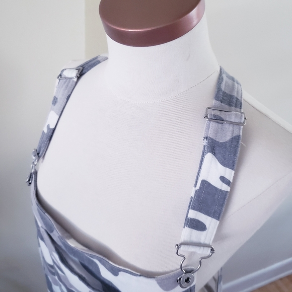 🏷Vintage 1990's Jordache Camo Print Short Overall - XL - Picture 12 of 13